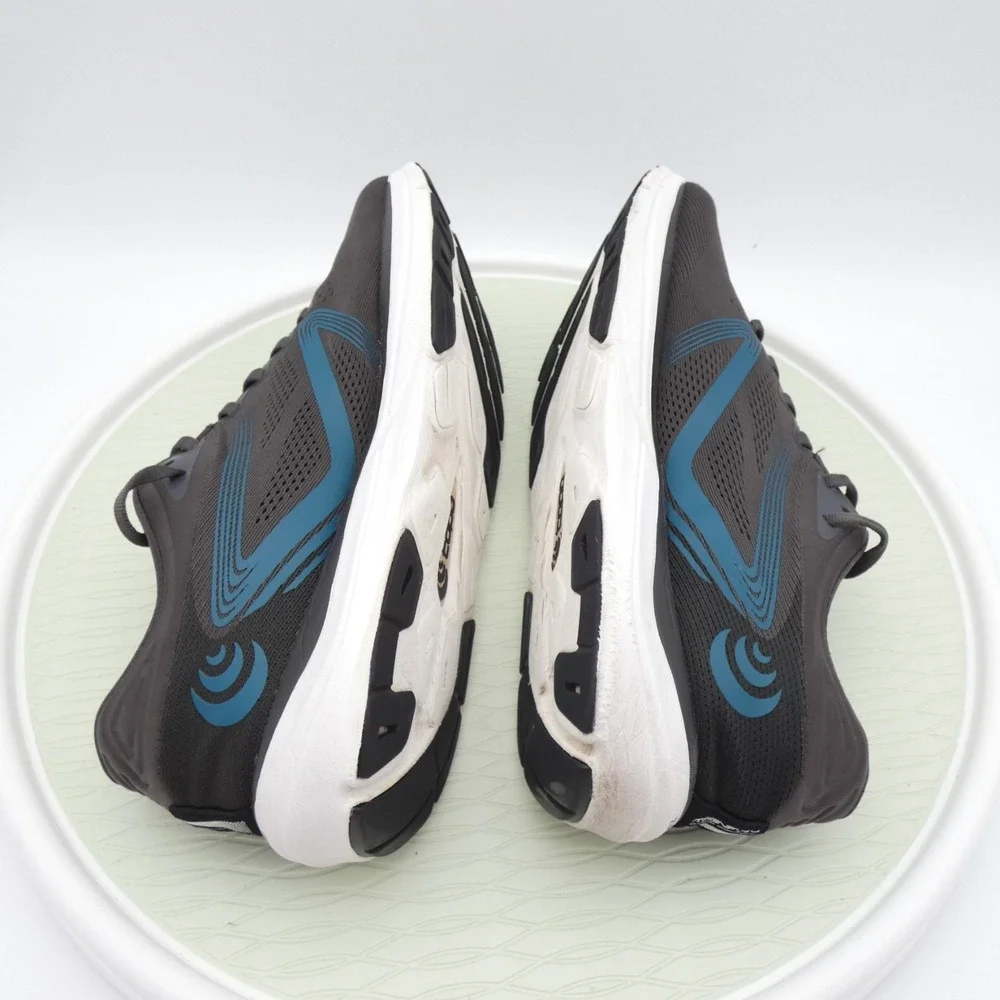 Topo Athletic Magnifly 4 Mens 12.5 Running Shoes Gray Navy Lace Up Sneakers